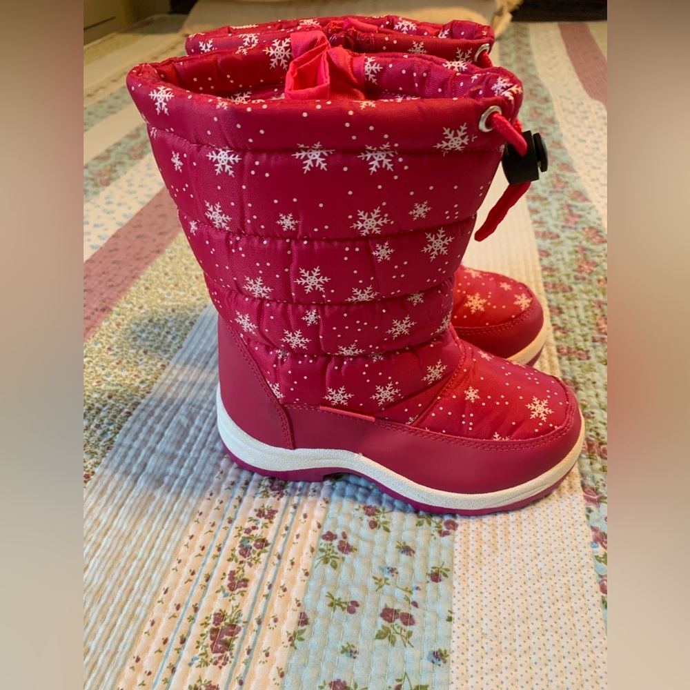 Kids Snow Boots - Hot Pink Snowflake Design - Picture 2 of 8